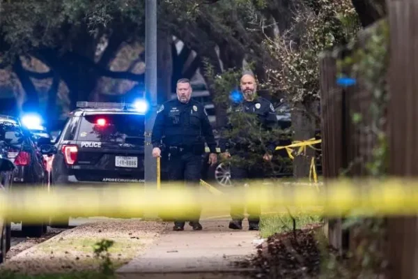 4 dead including Texas police officer